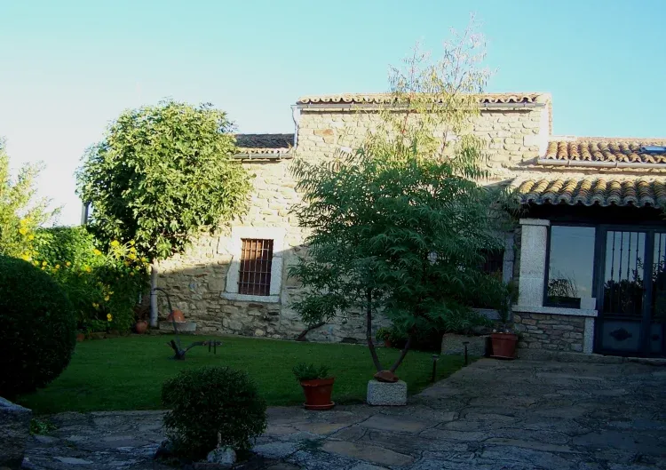 Imagen de Fachada "El charro del Yeltes I"