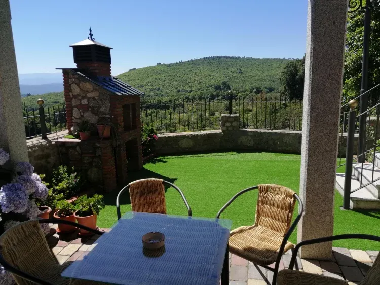 Imagen de Jardín y barbacoa