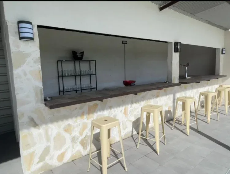 Imagen de Barra de bar exterior