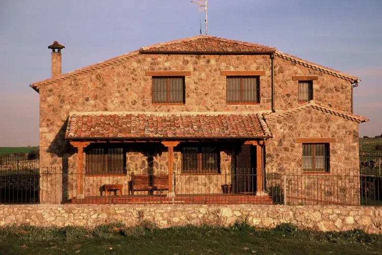 Imagen de Excepcional casa de piedra de dos plantas