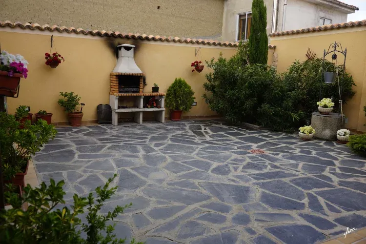Imagen de Barbacoa y patio