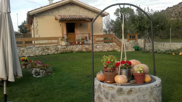 Imagen de Porche Lavanda desde el pozo