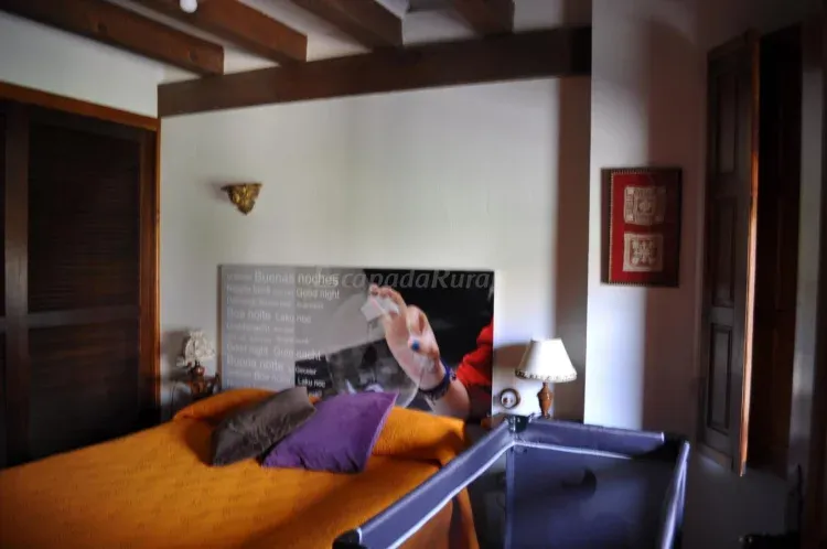 Imagen de Dormitorio con cama de 150 cm.