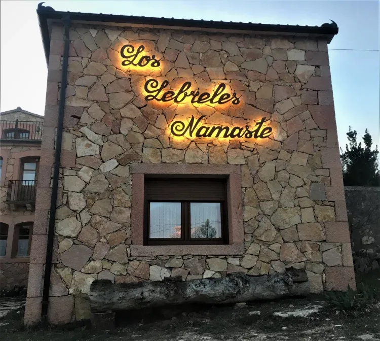 Imagen de Fachada exterior letrero