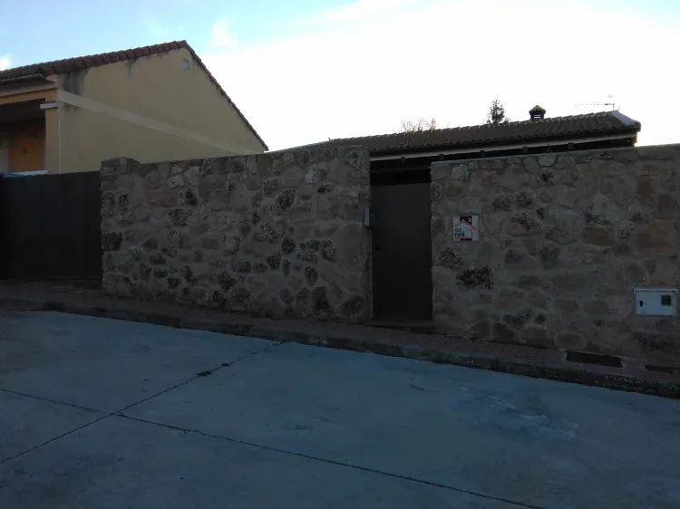 Imagen de Tapia entrada