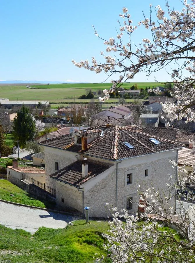 Imagen de La Morada del Cura, vista desde la Iglesia