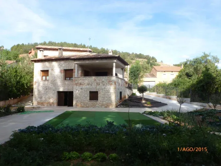 Imagen de Vista de la casa desde el cenador