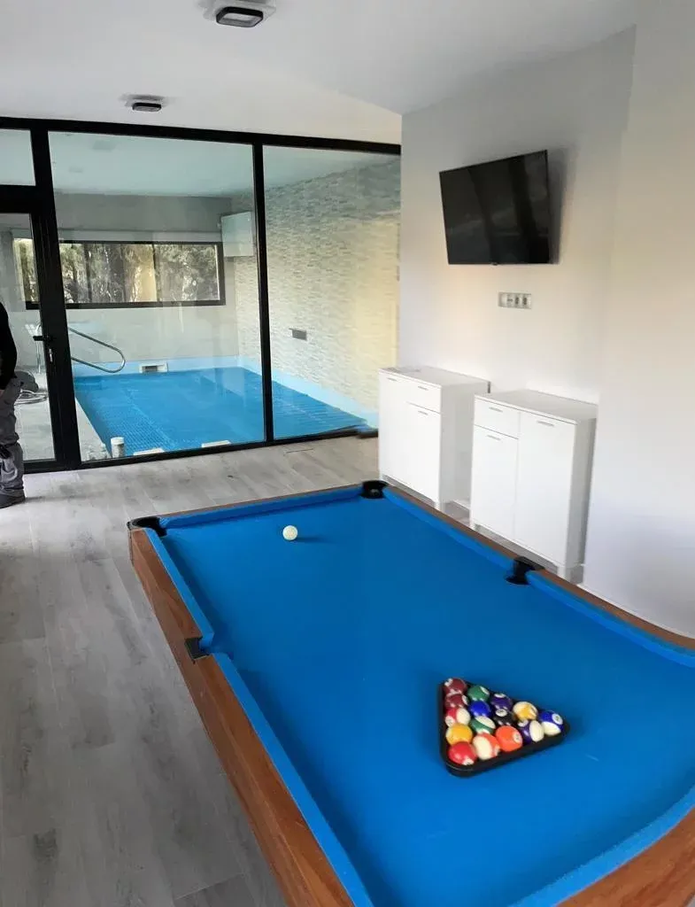 Imagen de Piscina climatizada- Sala de  juegos 