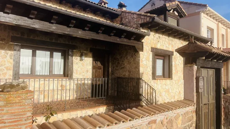 Imagen de Parte delante y porche y patio delantero 