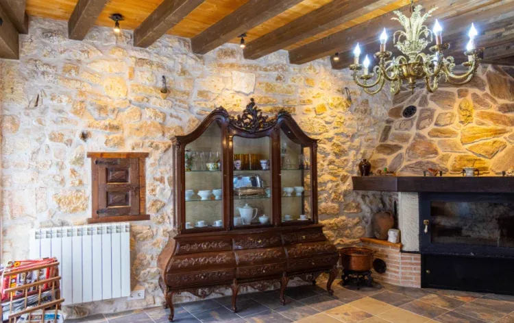 Imagen de su salón cálido y envolvente
