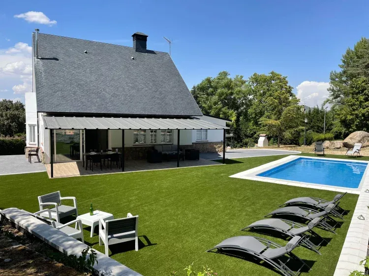 Imagen de Piscina-jardín