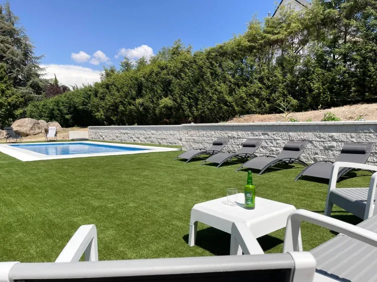 Imagen de Piscina-jardín