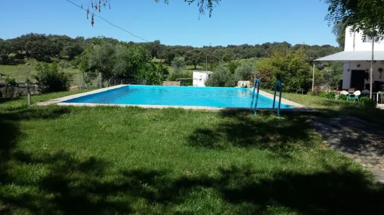 Imagen de Piscina del Acebuche y Navalahiguera.