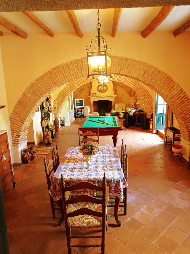 Imagen de Salón con salida a piscina