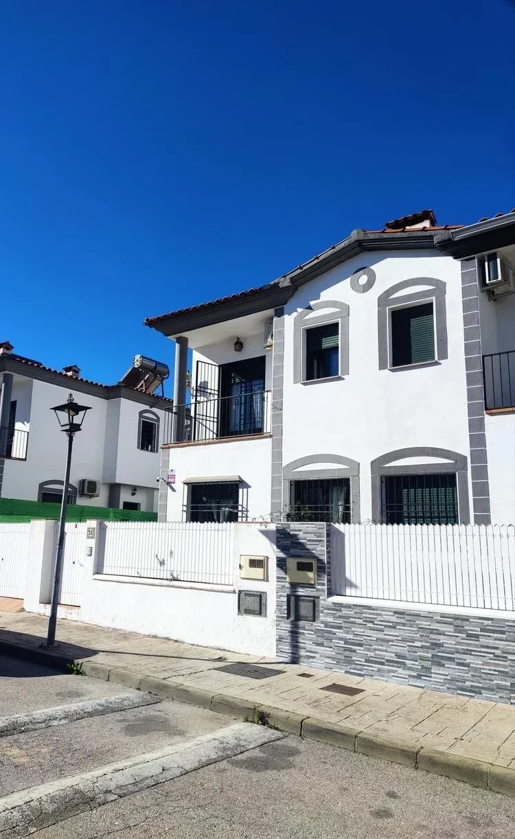 Imagen de Fachada chalet adosado