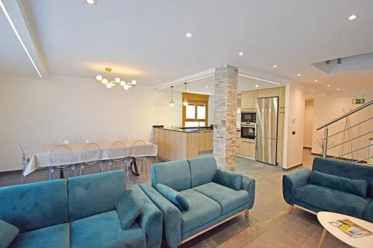 Imagen de Planta principal de la casa. Espacio abierto de salón, cocina y comedor.