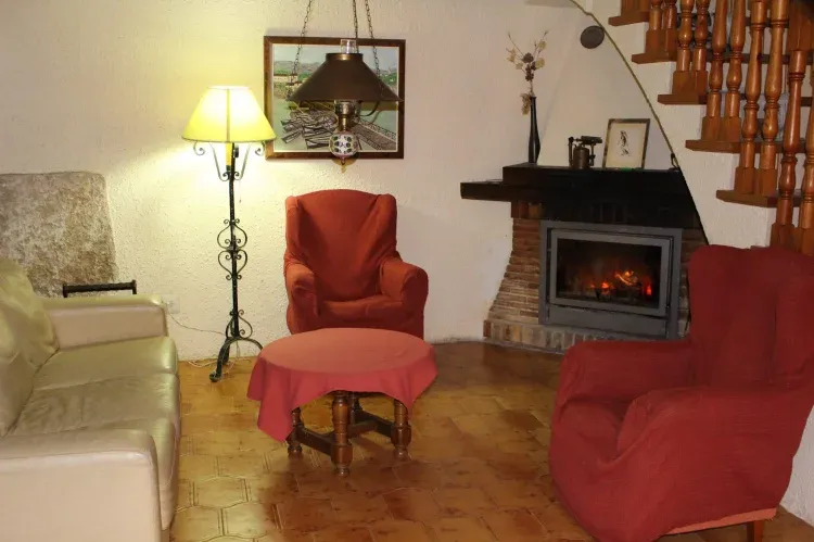 Imagen de Salón con chimenea