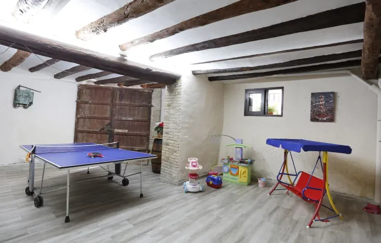 Imagen de Sala de juegos con ping pong. Planta baja.