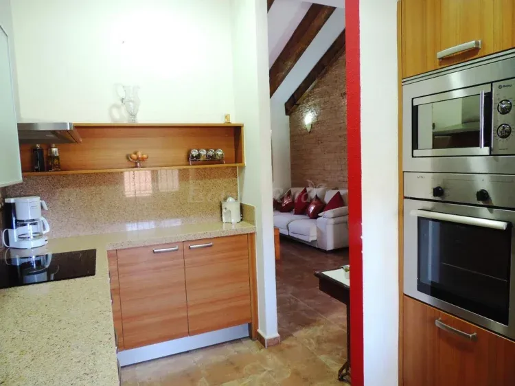 Imagen de Bonita cocina moderna y con todo lo necesario 