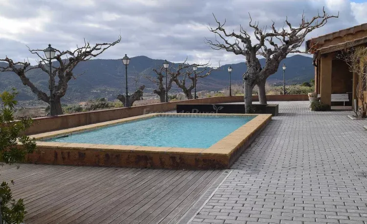 Imagen de Piscina y solarium