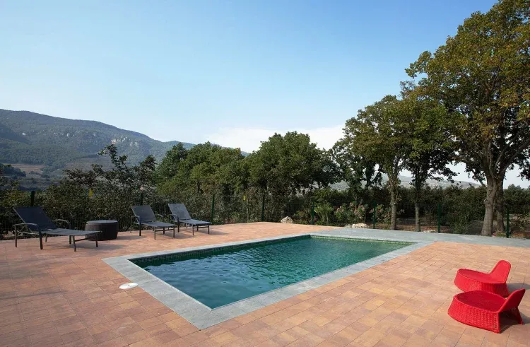 Imagen de Piscina exterior con vistas