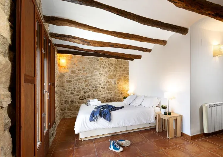Imagen de APARTAMENTO ROQUES: Habitación de matrimonio con cama de 1,60m