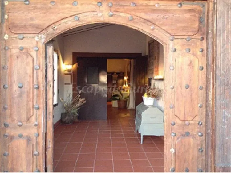 Imagen de entrada principal a La Simona