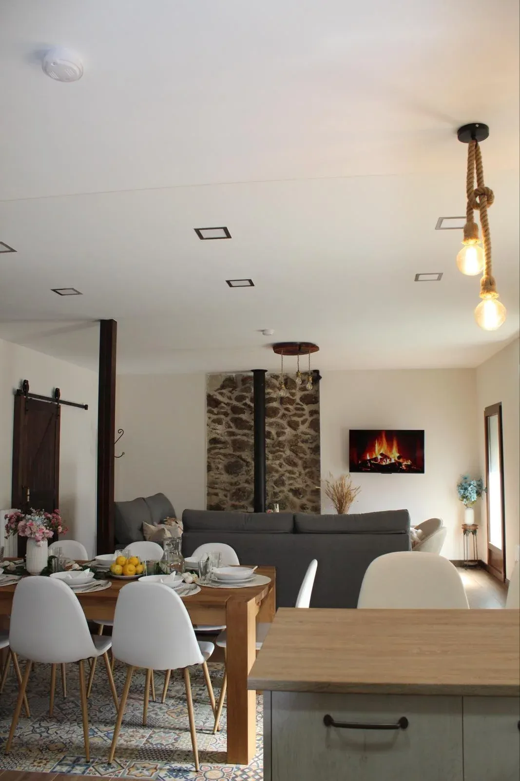 Imagen de salon calido y acogedor para una estancia agradable