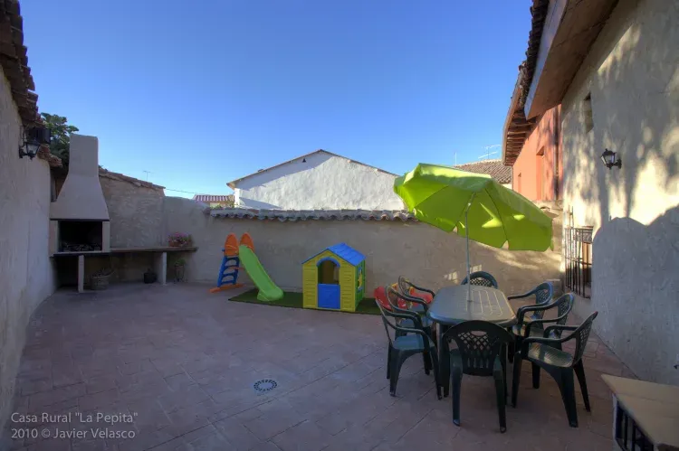 Imagen de Patio con barbacoa 