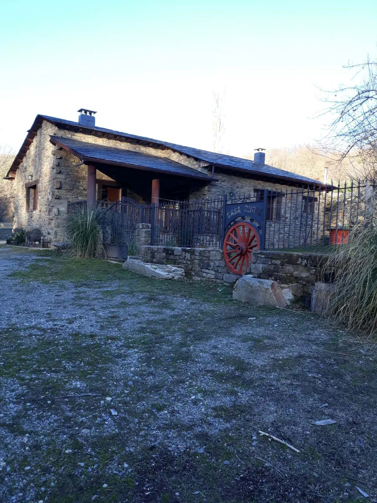 Imagen de aparcamiento casa rural