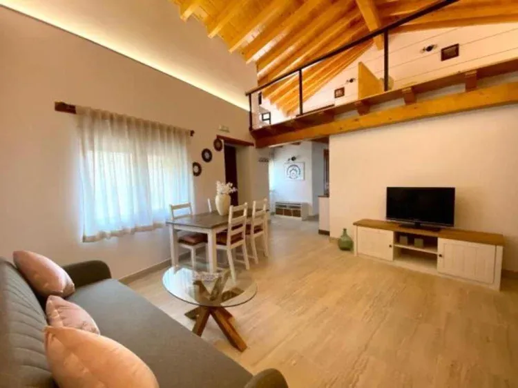 Imagen de Salón y primera planta