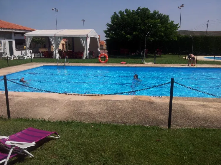 Imagen de Piscina municipal 400m 