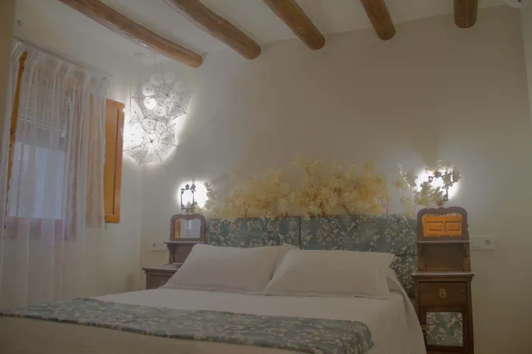 Imagen de Habitacion Jazmin de Noche, cama de 150.
Aseo privado.