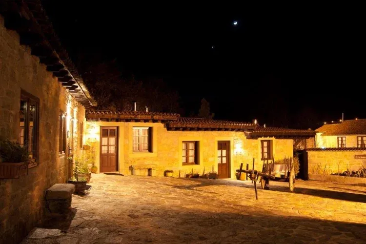 Imagen de FACHADAS AL PATIO
