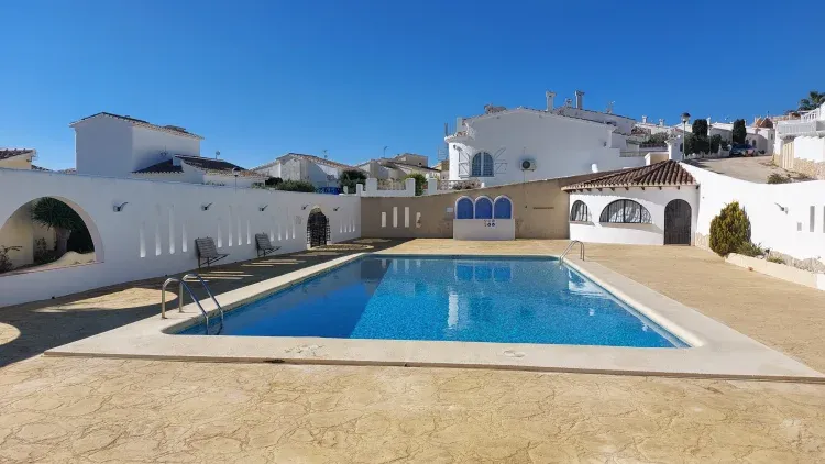 Imagen de PISCINA COMUNITARIA