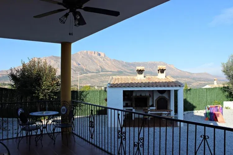Imagen de Vista de "La Muela" desde el porche