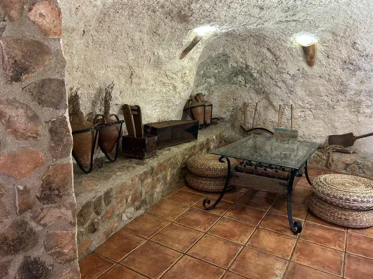 Imagen de cueva- sala de estar