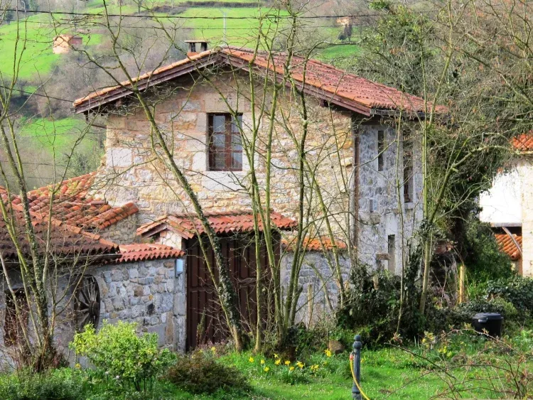 Imagen de Pisón de fondón. Vista desde el jardín
