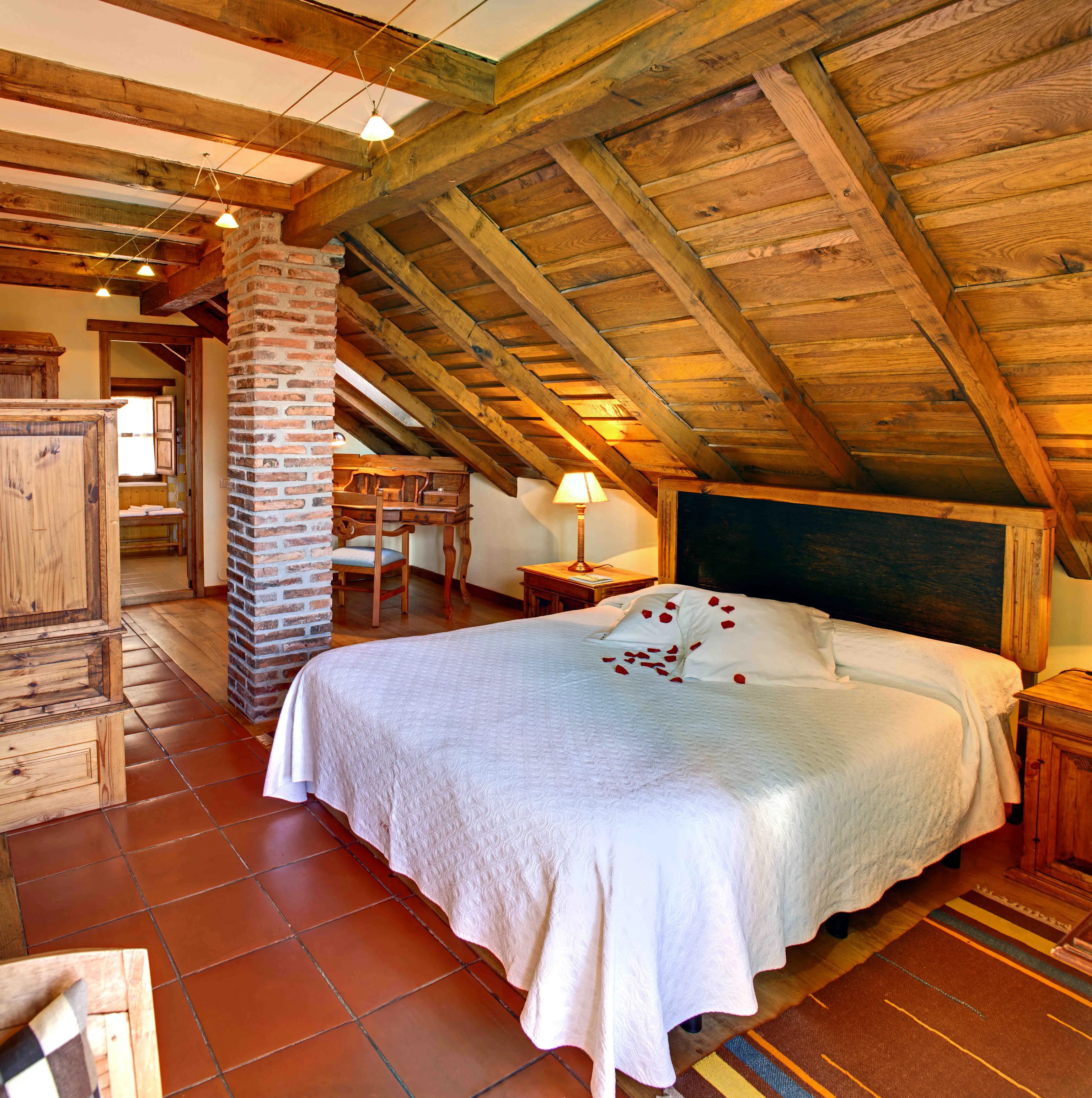 Imagen de Habitación doble especial abuhardillada