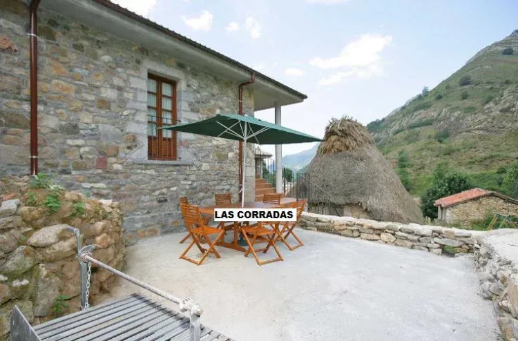Imagen de Terraza y barbacoa Casa de Arriba