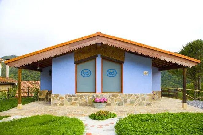 Imagen de Entrada y jardin