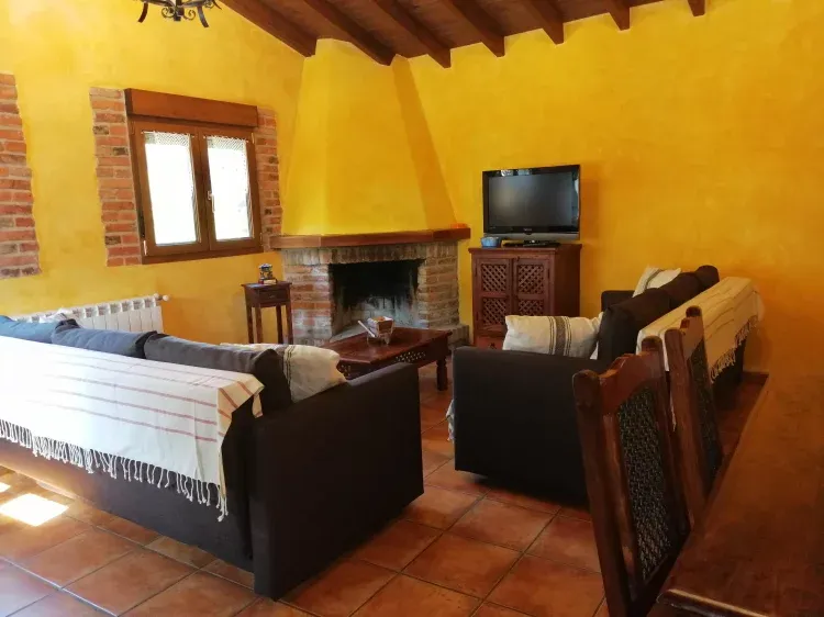 Imagen de Salón (Las Golondrinas)