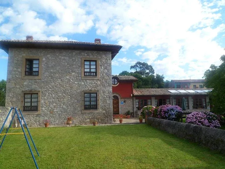 Imagen de Una vista de la fachada principal