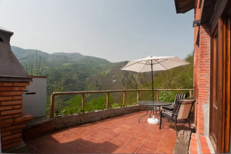 Imagen de El Ablanu -Terraza con barbacoa 