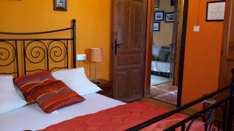 Imagen de Habitación naranja