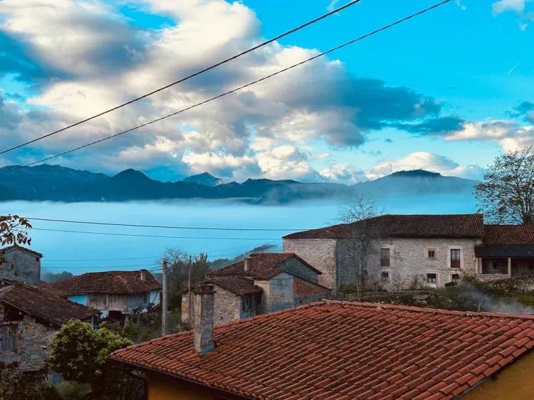 Imagen de Mares de nubes
