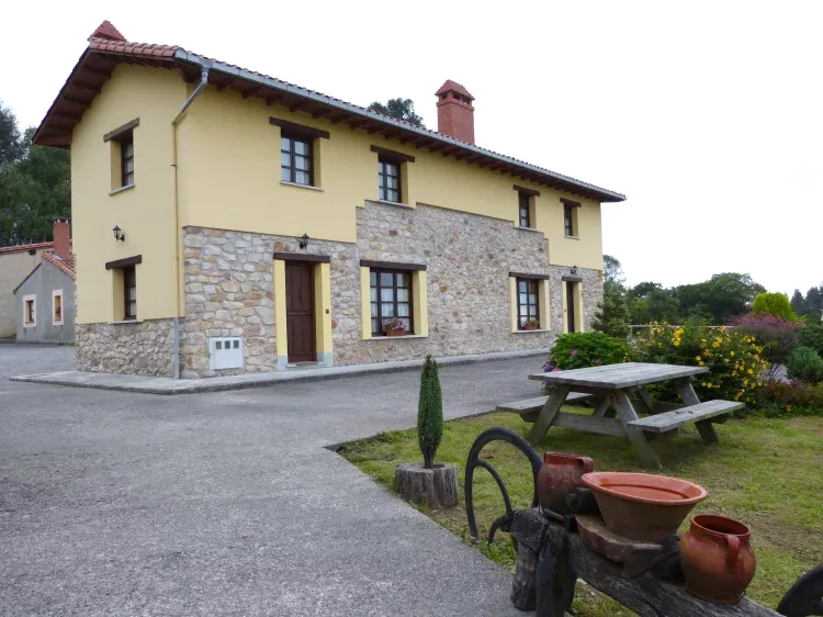 Imagen de Exterior, zonas comunes, jardín mesas y barbacoa
