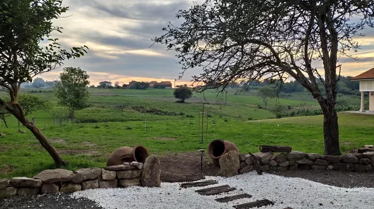 Imagen de Jardín y zona de barbacoa