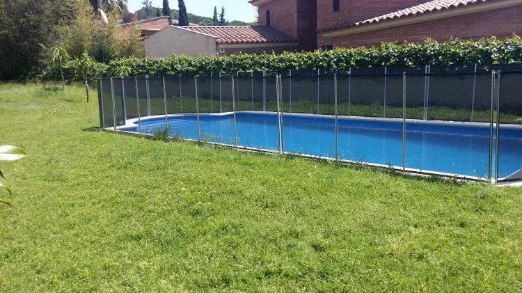 Imagen de proteccion de la piscina