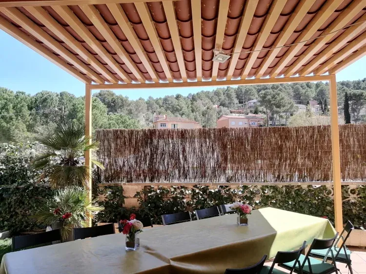 Imagen de Porxo per 12 persones al jardí